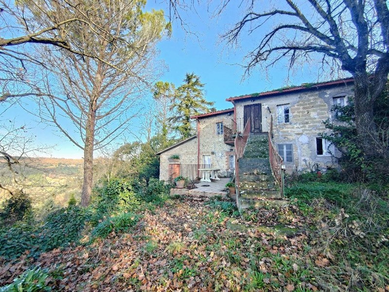 Rustico in Vendita a Penna in Teverina, 119'000&euro;, 266 m²