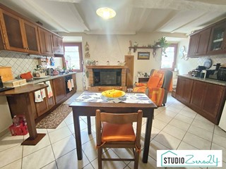 Trilocale in Vendita a Amelia, 99'000€, 105 m²