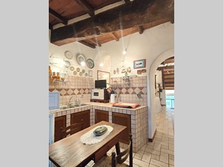 Trilocale in Vendita a Avigliano Umbro, 95'000€, 126 m²