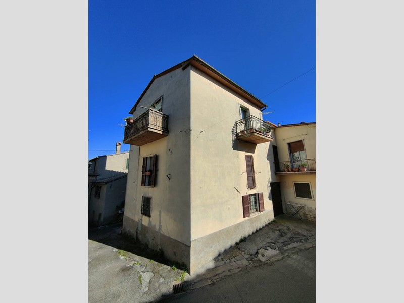 Quadrilocale in Vendita a Amelia, 39'000€, 99 m²