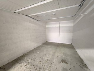 Box in Vendita a Amelia, 18'000€, 16 m²