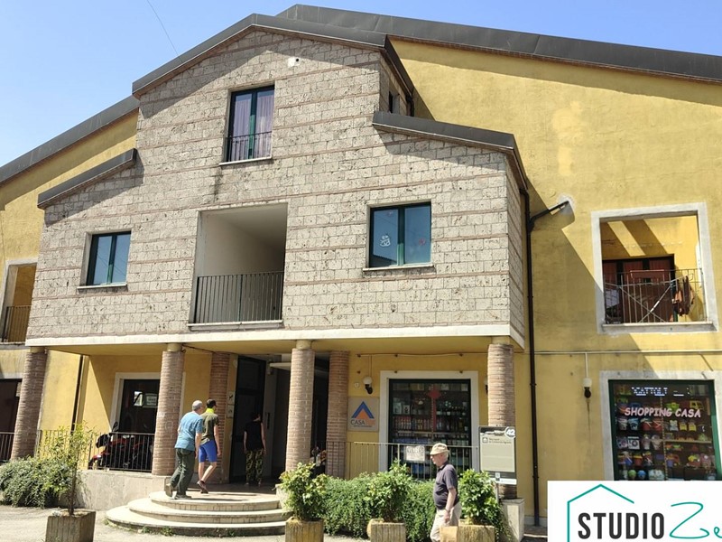 Immobile commerciale in Vendita a Amelia, 74'000€, 45 m²