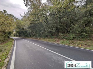 Terreno agricolo in Vendita a Amelia, 10'000€, 14370 m²