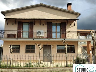 Trilocale in Vendita a Amelia, 83'000€, 82 m²