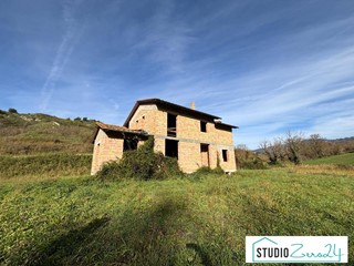 Rustico in Vendita a Guardea, 49'000&euro;, 218 m²