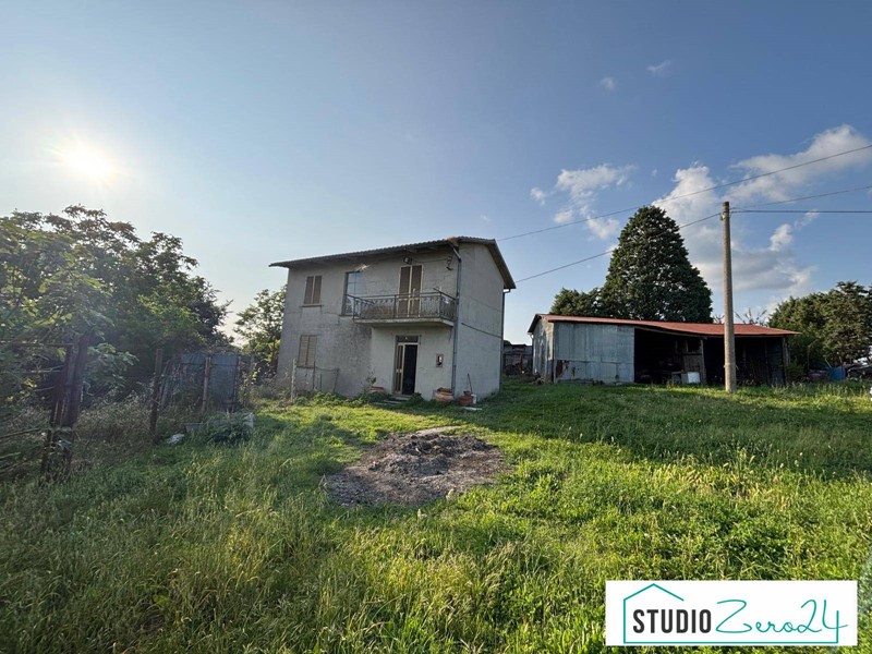 Casa Semi Indipendente in Vendita a Montecastrilli, 78'000€, 87 m²