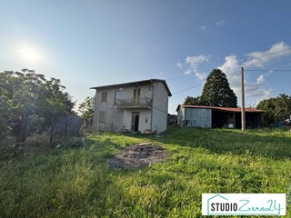 Casa Semi Indipendente in Vendita a Montecastrilli, 78'000€, 87 m²