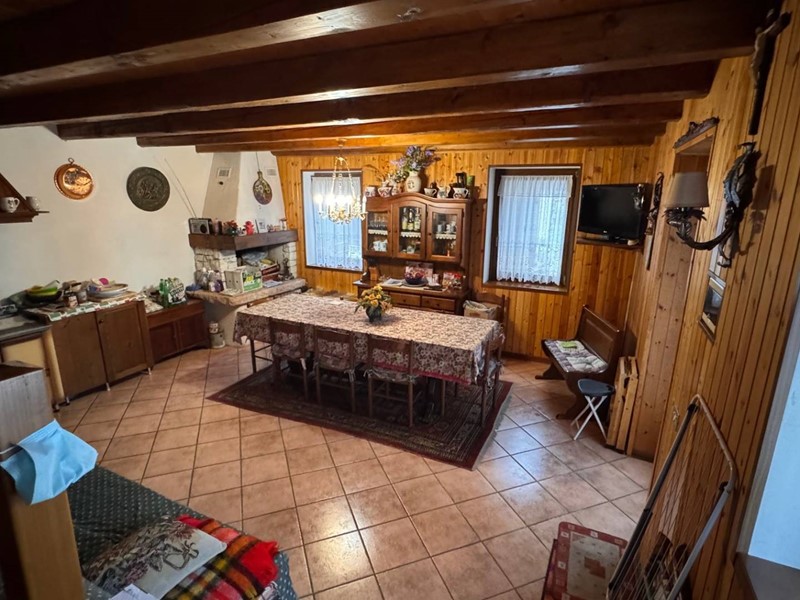 Casa Semi Indipendente in Vendita a Borgo Valbelluna, 69'000€, 80 m²