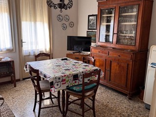 Casa Indipendente in Vendita a Treviso, 245'000€, 200 m²