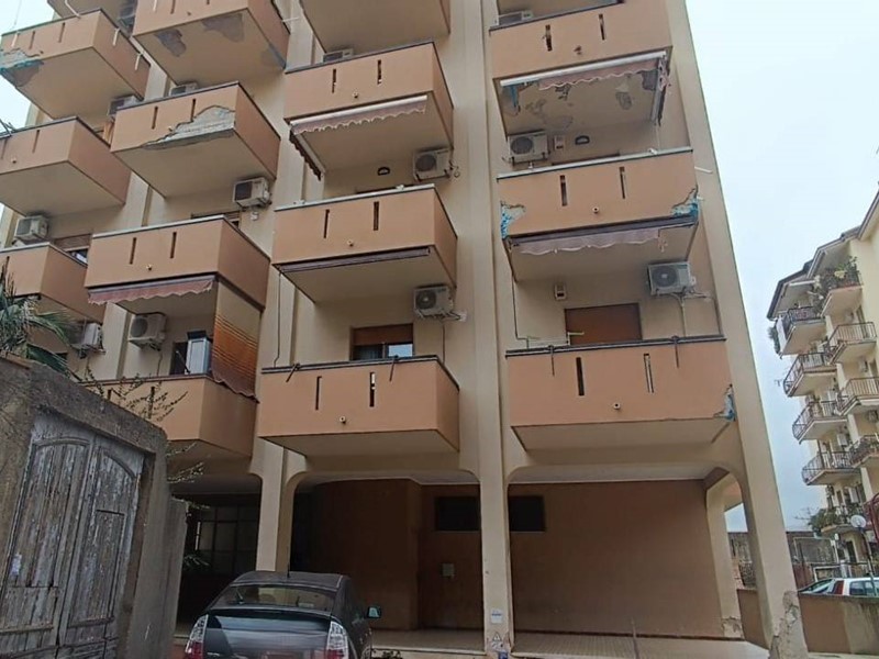 Quadrilocale in Vendita a San Nicola la Strada, 119'000€, 147 m²