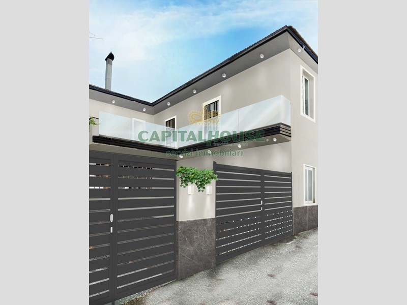 Casa Indipendente in Vendita a Scisciano, 128'000€, 200 m²