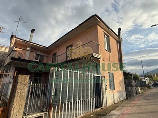 Casa Indipendente in Vendita a Scisciano, 128'000€, 200 m²