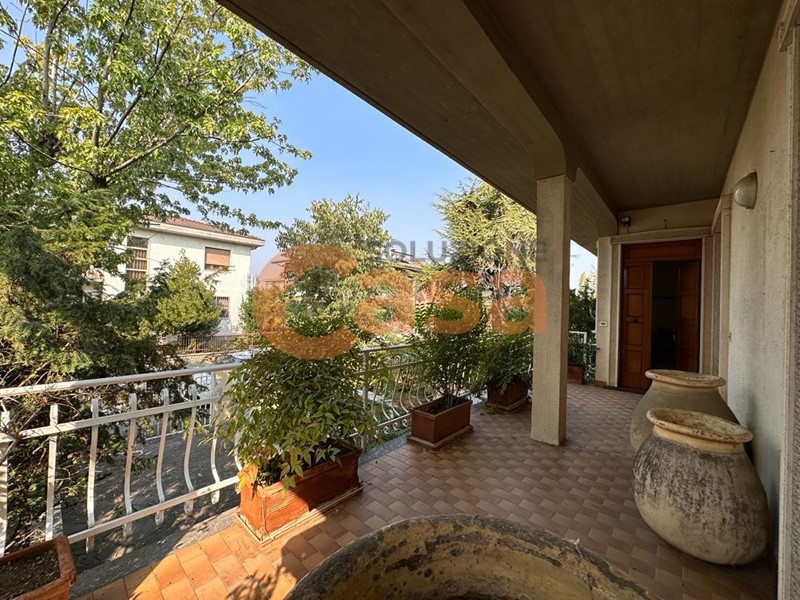 Villa in Vendita a Piacenza, 415'000€, 280 m²