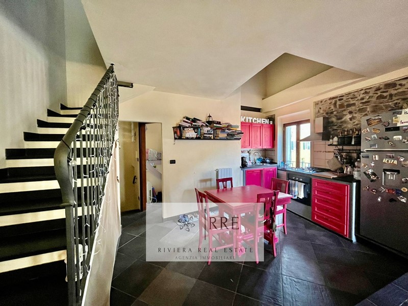 Casa Indipendente in Vendita a Ceriale, 329'000€, 166 m²