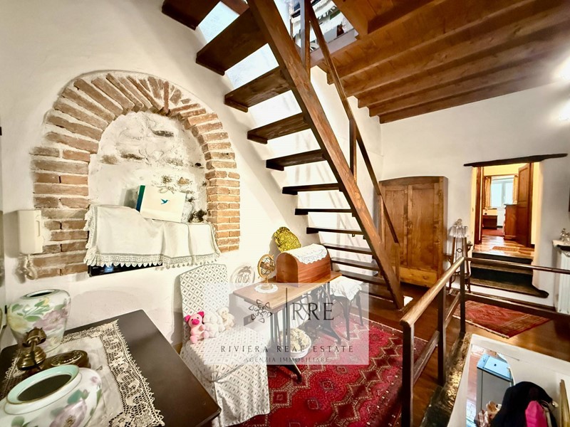 Casa Indipendente in Vendita a Pieve di Teco, 120'000€, 120 m²