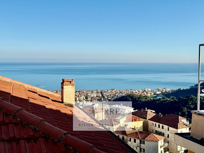 Casa Semi Indipendente in Vendita a Alassio, 160'000€, 64 m²