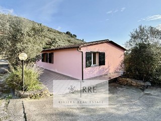Villa in Vendita a Imperia, 279'000€, 130 m²