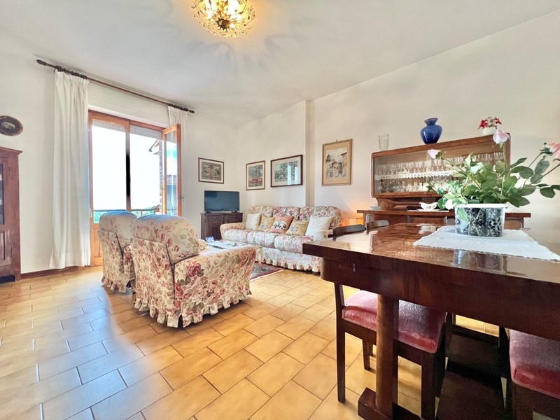 Appartamento in Vendita a Castelnuovo Berardenga, 149'000€, 114 m²