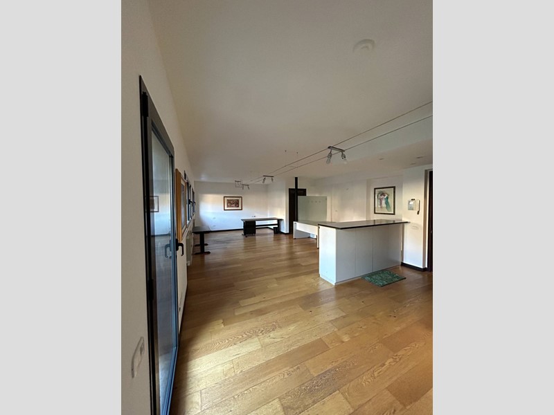 Ufficio in Vendita a Clusone, 91'000€, 60 m²