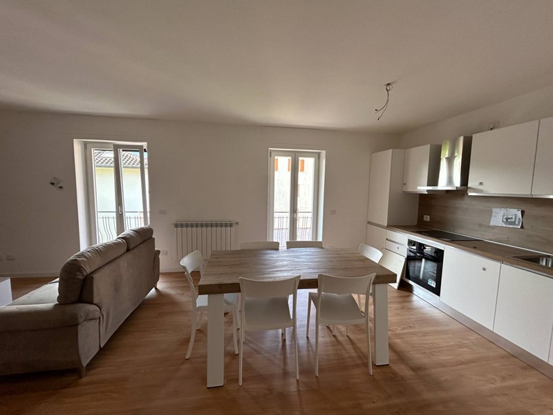 Attico in Vendita a Clusone, 185'000€, 90 m²