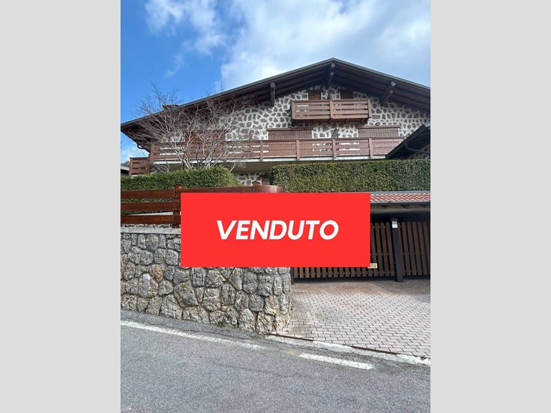 Trilocale in Vendita a Castione della Presolana, 220'000€, 80 m²