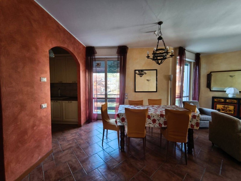 Trilocale in Vendita a Castione della Presolana, 165'000€, 115 m²