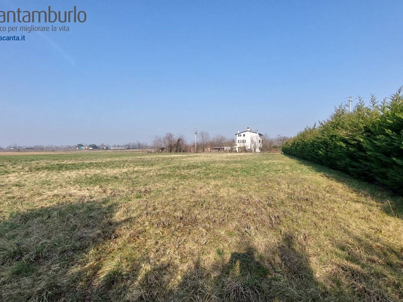 Terreno edificabile in Vendita a Ponzano Veneto, 195'000€, 2000 m²