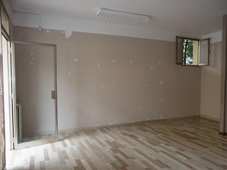 Negozio in Affitto a Crocetta del Montello, 380€, 52 m²