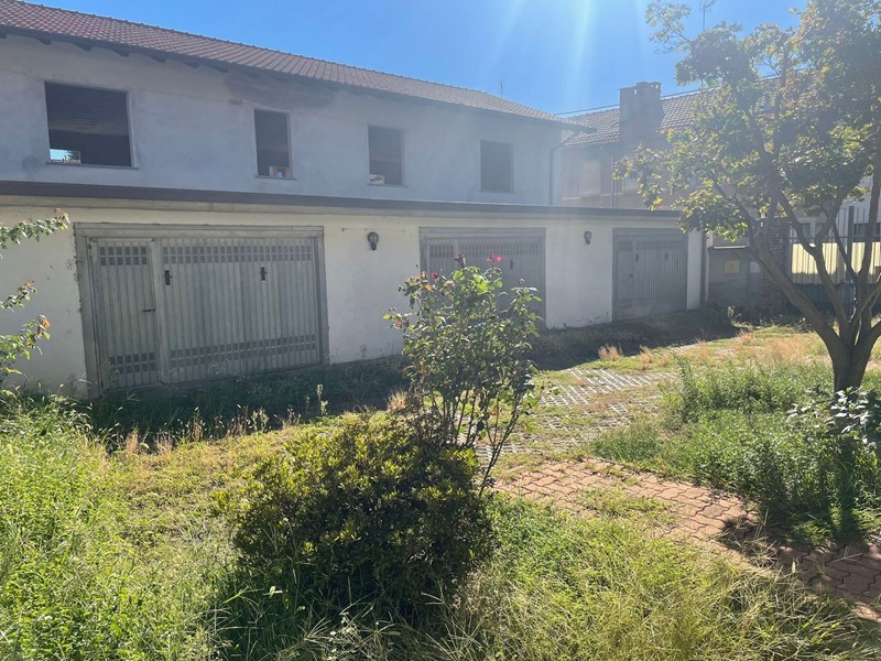 Casa Semi Indipendente in Vendita a Samarate, 135'000€, 121 m²