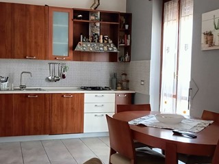 Casa Indipendente in Vendita a Castellanza, 290'000€, 245 m²