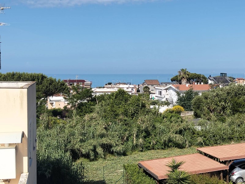 Villetta a schiera in Vendita a Anzio, 258'000€, 141 m²