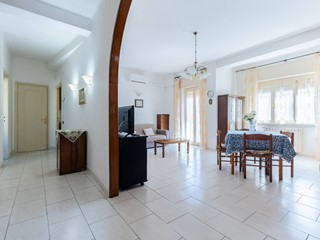 Trilocale in Vendita a Anzio, 299'000€, 113 m²