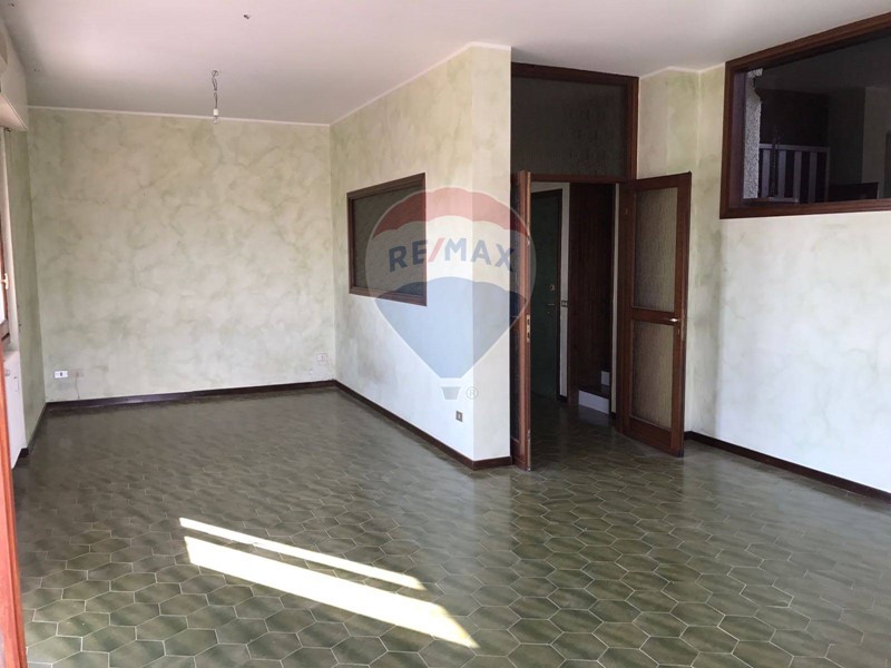 Attico in Vendita a Trezzo sull'Adda, 280'000€, 160 m²