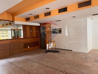 Ufficio in Affitto a Trezzo sull'Adda, 900€, 70 m²