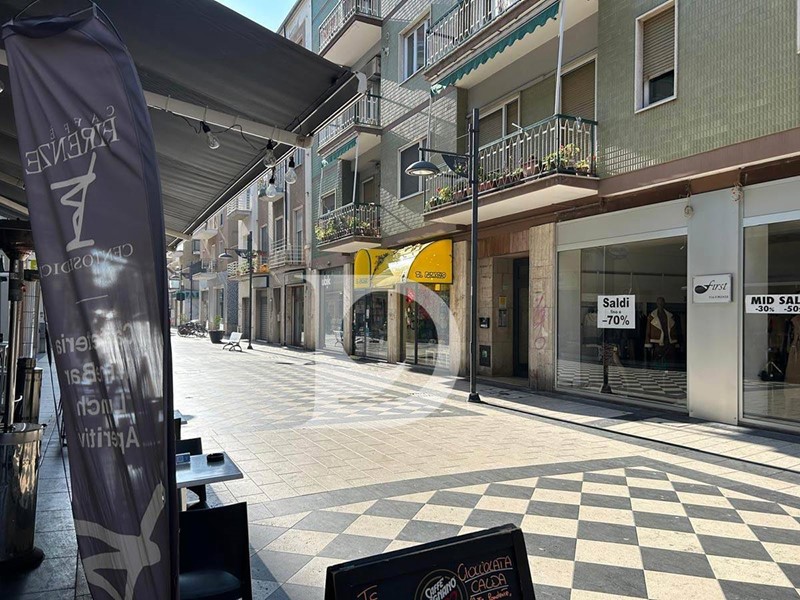 Immobile commerciale in Vendita a Pescara, 750'000&euro;, 260 m²