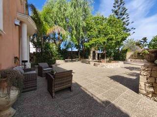 Villa in Vendita a Sannicola, 850'000€, 590 m²