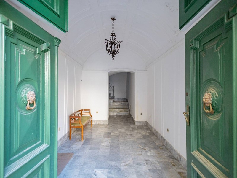 Appartamento in Vendita a Manduria, 650'000€, 800 m², con Box