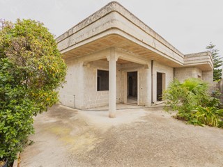 Villa in Vendita a San Donaci, 103'000€, 170 m²