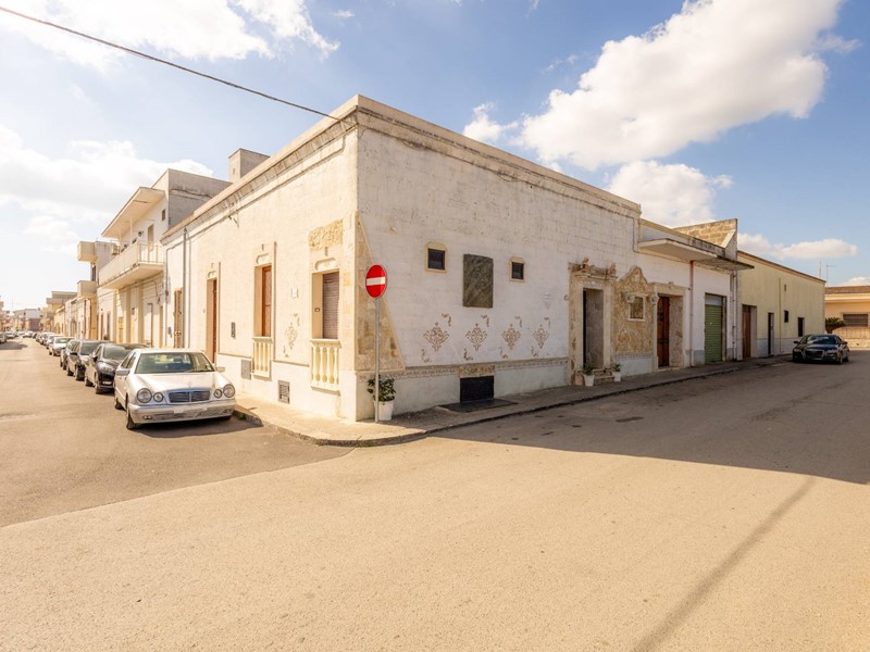 Trilocale in Vendita a Manduria, 137'000€, 114 m²