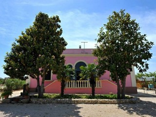 Attività commerciale in Vendita a Copertino, 990'000€, 350 m²