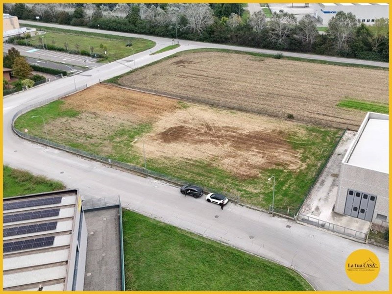 Terreno edificabile in Vendita a Molinella, 135'000€, 3151 m²