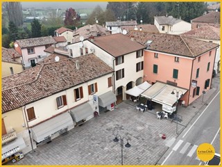 Immobile commerciale in Vendita a Argenta, 49'000€, 78 m²