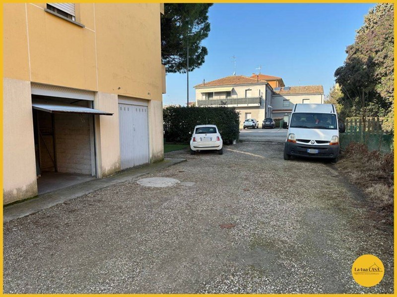 Box in Vendita a Molinella, 17'000€, 12 m²
