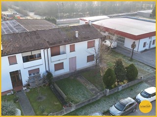 Villetta a schiera in Vendita a Molinella, 215'000€, 406 m²
