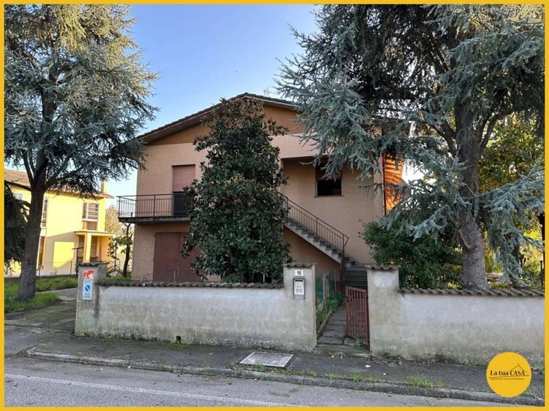 Casa Indipendente in Vendita a Molinella, 280'000€, 315 m²