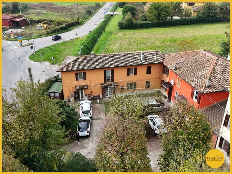 Villetta a schiera in Vendita a Molinella, 130'000€, 120 m²