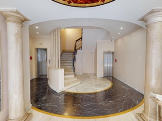 Ufficio in Affitto a Roma, 2000 m²