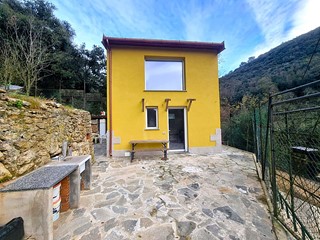Casa Indipendente in Vendita a Finale Ligure, 230'000€, 60 m²