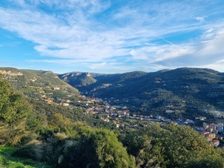 Appartamento in Vendita a Calice Ligure, 250'000€, 120 m²