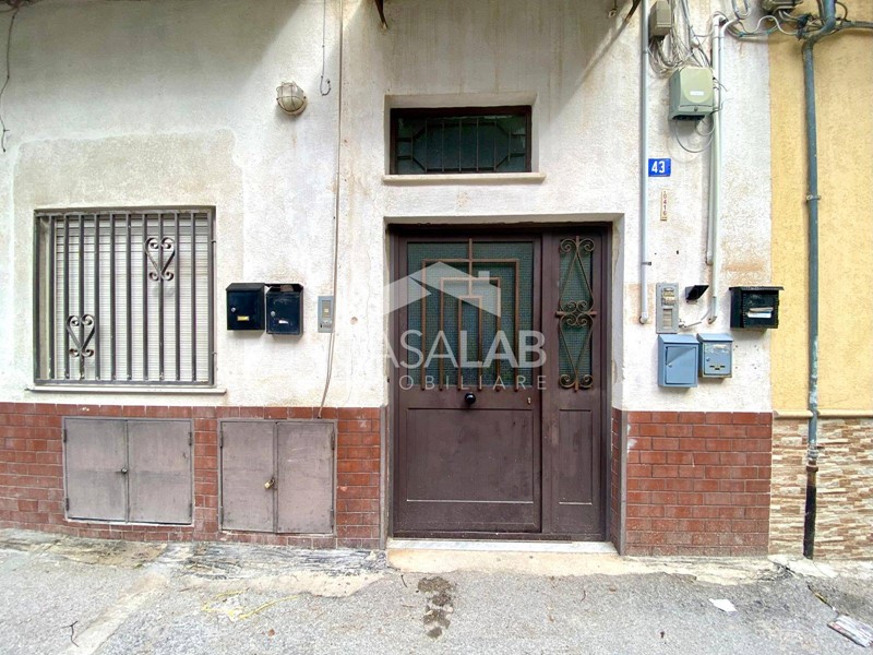 Trilocale in Vendita a Carini, 35'000€, 85 m²